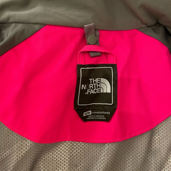 New with tags Northface Triclimate Pink Jacket - Picture 2 of 5